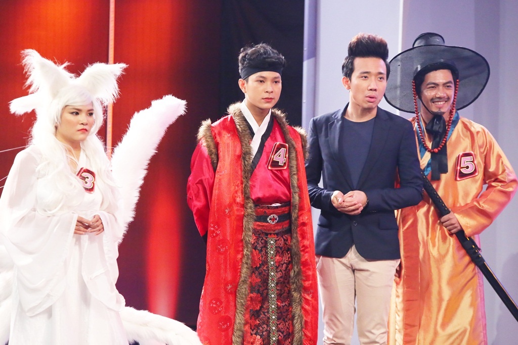 Việt Hương bị lừa một cách ngoạn mục ở vòng 4 khi tìm ra vận kiện tướng Taekwondo quốc gia. Thủy Tiên cũng không tránh khỏi sơ suất khi đưa ra đáp án sai. Kết quả hoàn toàn bất ngờ khi nhân vật số 4 mới chính là người bí ẩn.