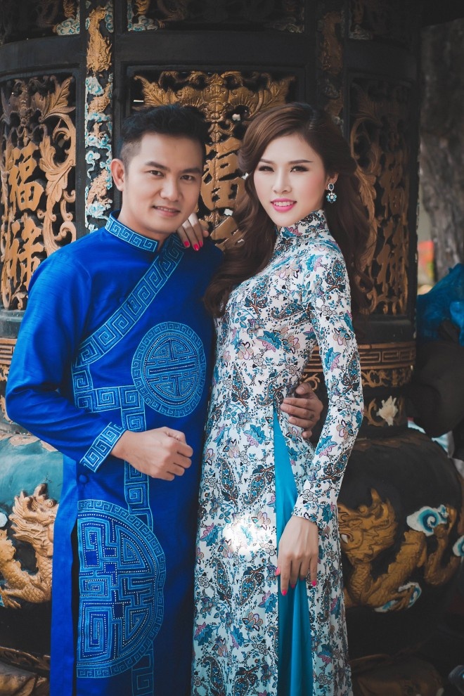 Hơn 10 năm làm nghề, Thiên Bảo luôn sống hướng nội, không thích gặp gỡ truyền thông, báo chí. Từ khi quen Kim Yến, anh cởi mở hơn, vui vẻ hộ tống cô tham dự sự kiện.