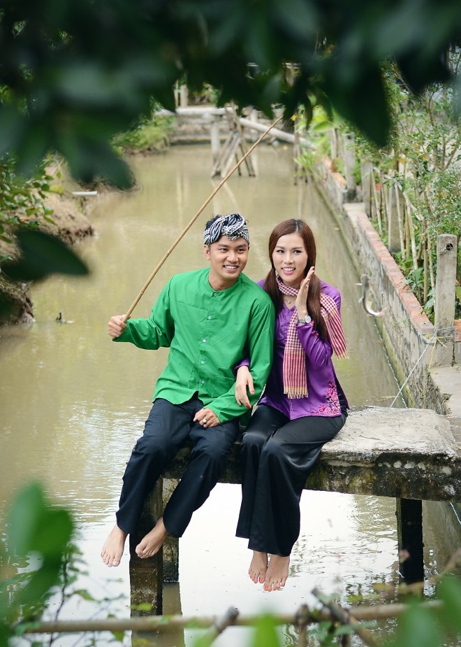 Thiên Bảo có vẻ ngoài trẻ trung, điển trai nhưng ăn mặc rất xuề xòa, giản dị. Kim Yến đã giúp anh thay đổi bằng cách tặng anh trang phục trẻ trung, gam màu tươi sáng. Đặc biệt khi đi chơi, họ thường mặc đồ đôi.