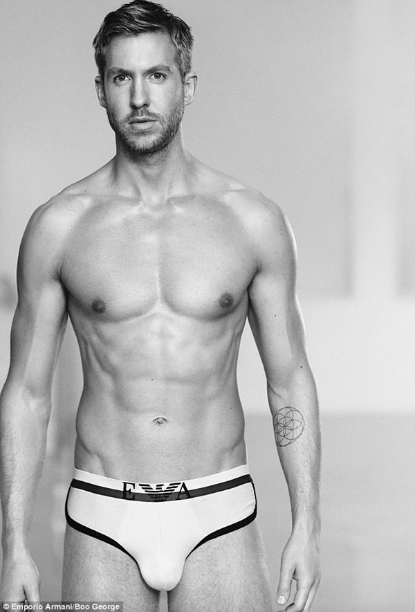 Calvin Harris sinh năm 1984, là một ca sĩ, nhạc sĩ kiêm DJ tài năng. Anh được nhiều người biết đến sau khi cho ra đời hàng loạt những bản hit đình đám như: We Found Love, Feel So Close, Summer, Where Have You Been...