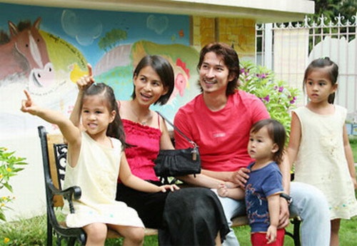 Huy Khánh - Hoàng Anh.