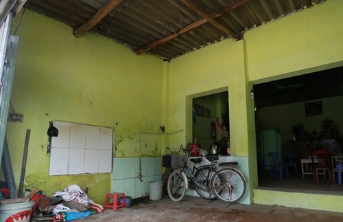 Căn nhà giản dị của gia đình Đức Vĩnh.