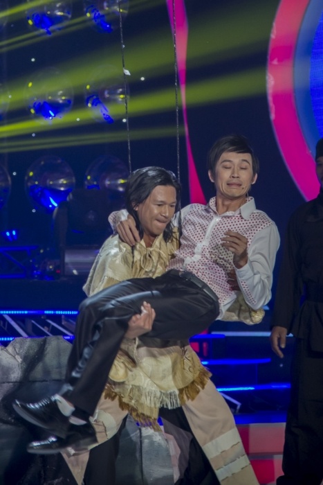 Hoài Linh xuất hiện thật đặc biệt.