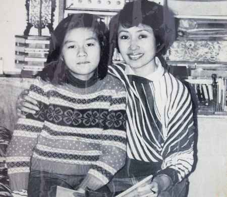 NSƯT Kim Tiến và con gái.