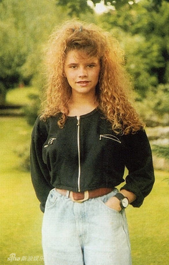 Thời thiếu nữ, Victoria đã đẹp nhưng lại khá cá tính. Cô tự cô lập mình, ít giao lưu với bạn bè.