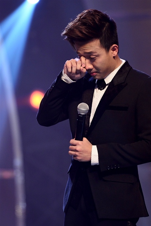 Trấn Thành vì bận lưu diễn nên không thể dẫn chương trình.