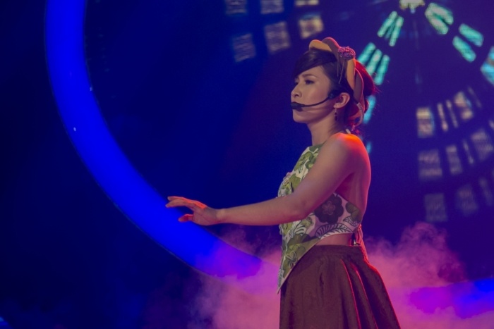 Mỹ Linh cho rằng Ngọc Liên đã thể hiện hết thần thái kiêu sa, u buồn của Uyên Linh khi trình bày bài hát.