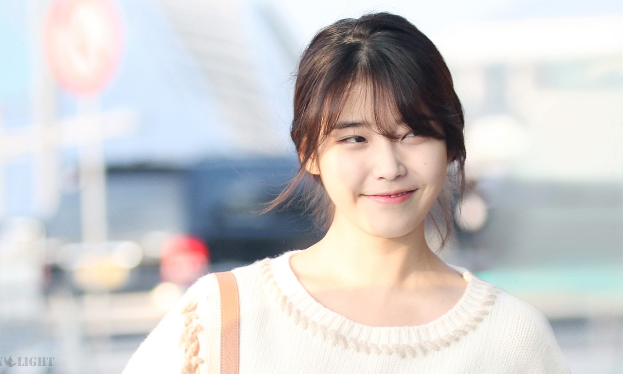 Cô cũng là nữ thần tượng có hình ảnh khá