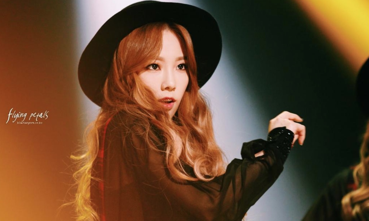 Theo công bố của một cuộc khảo sát thì Taeyeon (SNSD) là thần tượng nữ sở hữu lượng fan tại Hàn đông nhất.