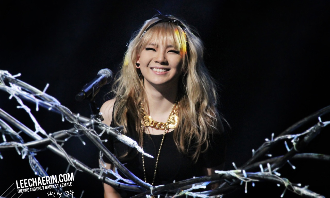 Dù ngoại hình không quá xinh đẹp nhưng CL thu hút fan bởi tài năng của mình.