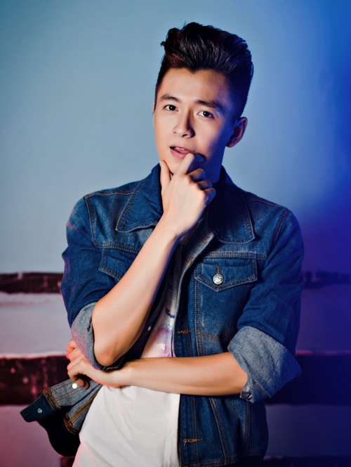 Ngô Kiến Huy làm MC khách mời tuần này. Anh cùng Trấn Thành trình diễn ca khúc Rêu phong, Không thể và có thể.