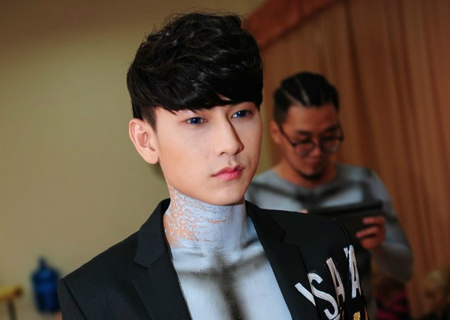 Isaac co vuot qua Dong Nhi de len ngoi The Remix? hinh anh