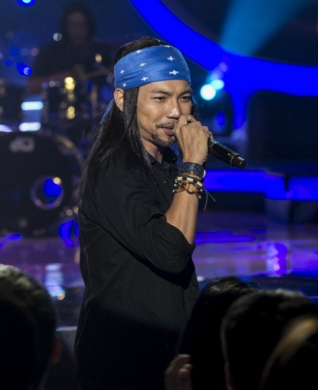 Mai Quốc Việt hóa thân thành Trần Lập với ca khúc Tâm hồn của đá. Mỹ Linh nhận xét: “Cá nhân tôi không đòi hỏi bạn ấy phải giống hoàn toàn anh Trần Lập, nhưng những lúc gằn giọng thì làm vô cùng giống”.