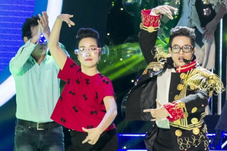 Hoai Linh 'khau chien' du doi voi My Linh tren truyen hinh hinh anh