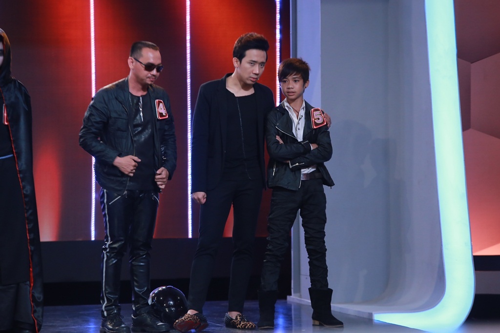 Nguy hiểm nhất nằm ở vòng 3 khi chương trình yêu cầu tìm ra người chịu được xe máy chạy qua bụng. Ở vòng này cả 2 đội chơi đều lựa chọn sai vì nhân vật bí ẩn là cậu bé nhỏ tuổi nhất.