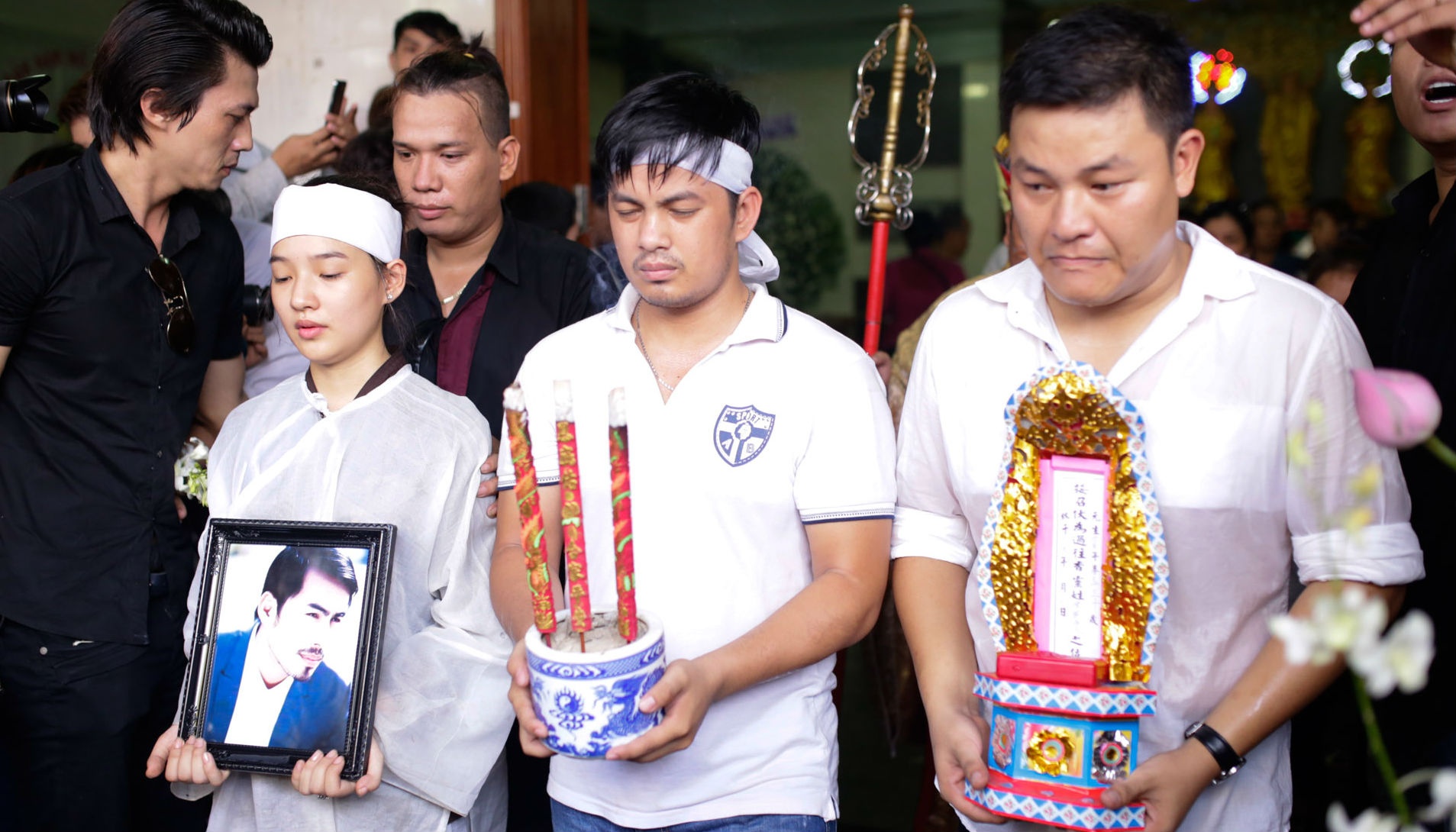 Su kien cuong dang phuc cua vo Duy Nhan hinh anh