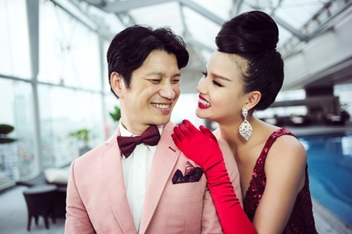 VDustin Nguyễn và BB Phạm tổ chức đám cưới vào ngày 21/3 sau 4 năm chung sống và có với nhau 2 con gái.