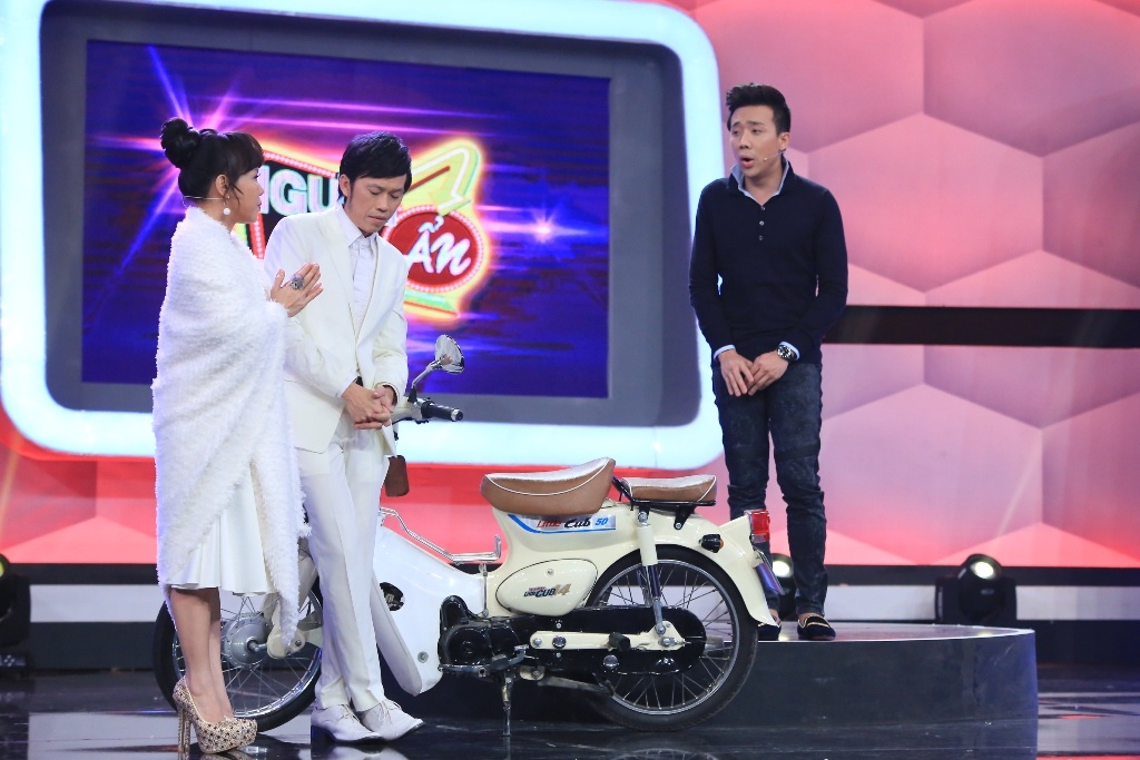 Vợ chồng Sáu Bảnh chuẩn bị màn chào đón khá công phu và tốn kém.