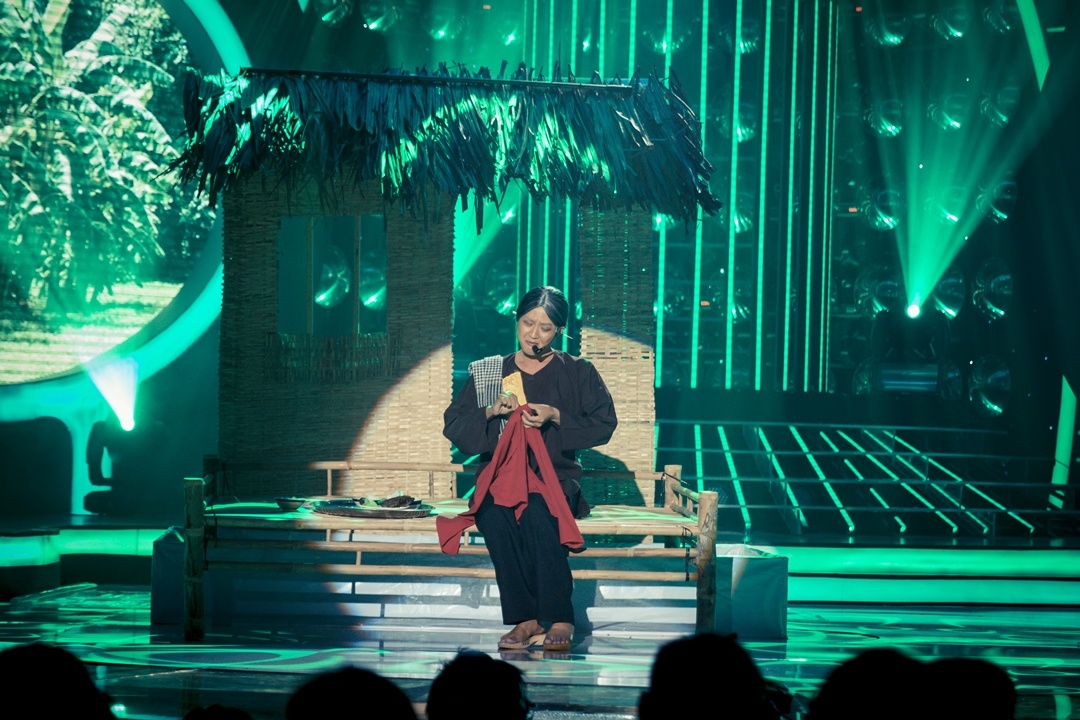 Thanh Duy hóa thân thành NSUT Thành Lộc trong trích đoạn Mình ơi. Hoài Linh nhận xét: “Em đã đem lại rất nhiều cảm xúc thú vị cho khán giả, khiến họ nhiều buồn vui thích thú. Tuy nhiên tôi muốn nhìn thấy giọng em gần hơn với nhân vật”.