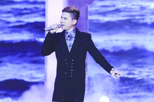 Hoang Ton lung tung quen loi Mai dinh lang bien hinh anh