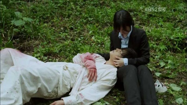 Kang To và  Mok Dan có mối tình bi thương.