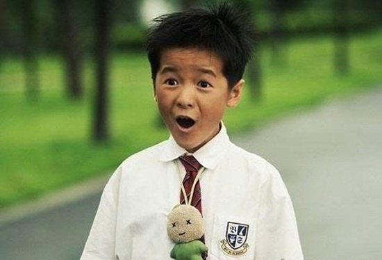 Từ Kiều: sinh ngày: 05/08/1997. Khi 10 tuổi, Từ Kiều đã chiến thắng hàng vạn đối thủ trong cuộc tuyển chọn diễn viên bộ phim điện ảnh CJ17. Cô bé đã chứng minh khả năng diễn xuất thiên phú khi thể hiện xuất sắc nhân vật một cậu bé tinh quái. Tài năng của Từ Kiều đã được ghi nhận với nhiều giải thưởng uy tín, trong đó phải kể đến danh hiệu Diễn viên mới xuất sắc nhất tại Lễ trao giải Kim tượng lần thứ 28.