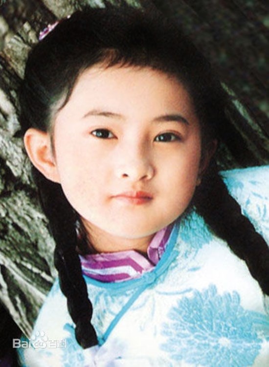 Với diễn xuất chân thật, lay động, Kim Minh đã lấy nước mắt của đông đảo người xem. Nhờ đó, cô bé trở thành ngôi sao nhí đầy tiềm năng trong làng giải trí Hoa ngữ.