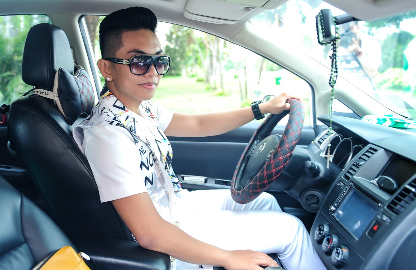 Phan Hien dua don ba bau Khanh Thi di ghi hinh hinh anh