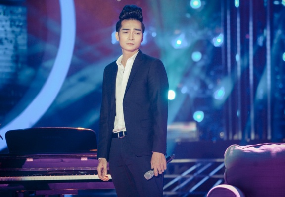 Khuong Ngoc dong gia Quang Ha hat Ngo hinh anh