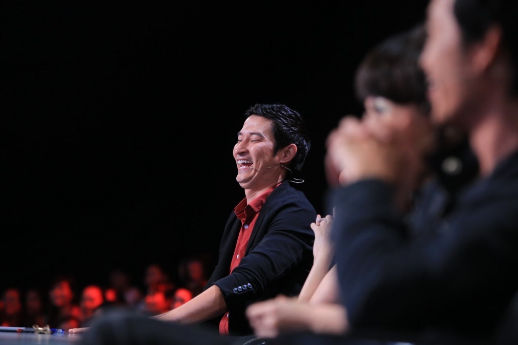 Tỷ số 4–2 giúp Đinh Ngọc Diệp và Huy Khánh chiến thắng với số tiền 30 triệu đồng. Người đẹp thừa nhận vợ chồng Sáu Bảnh đã “nhường cho chúng em thắng”.