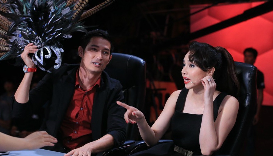 Huy Khanh tiep tuc da bai Hoai Linh hinh anh