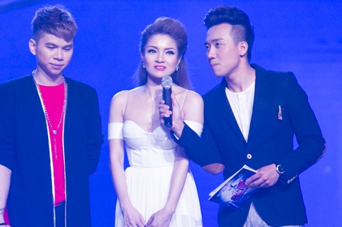 Thuy Top bi loai khoi Tuyet dinh tranh tai hinh anh