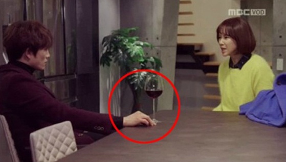 Phi cuoi voi loi ngo ngan trong phim Han hinh anh