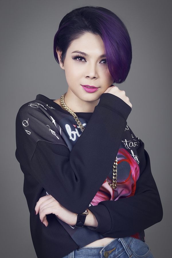 Sau khi xảy ra tranh chấp với Thúy Vinh, Thanh Thảo chỉ tập trung ca hát.