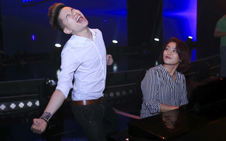 Hoang Ton - Hai Yen doc suc cho tran chung ket hinh anh