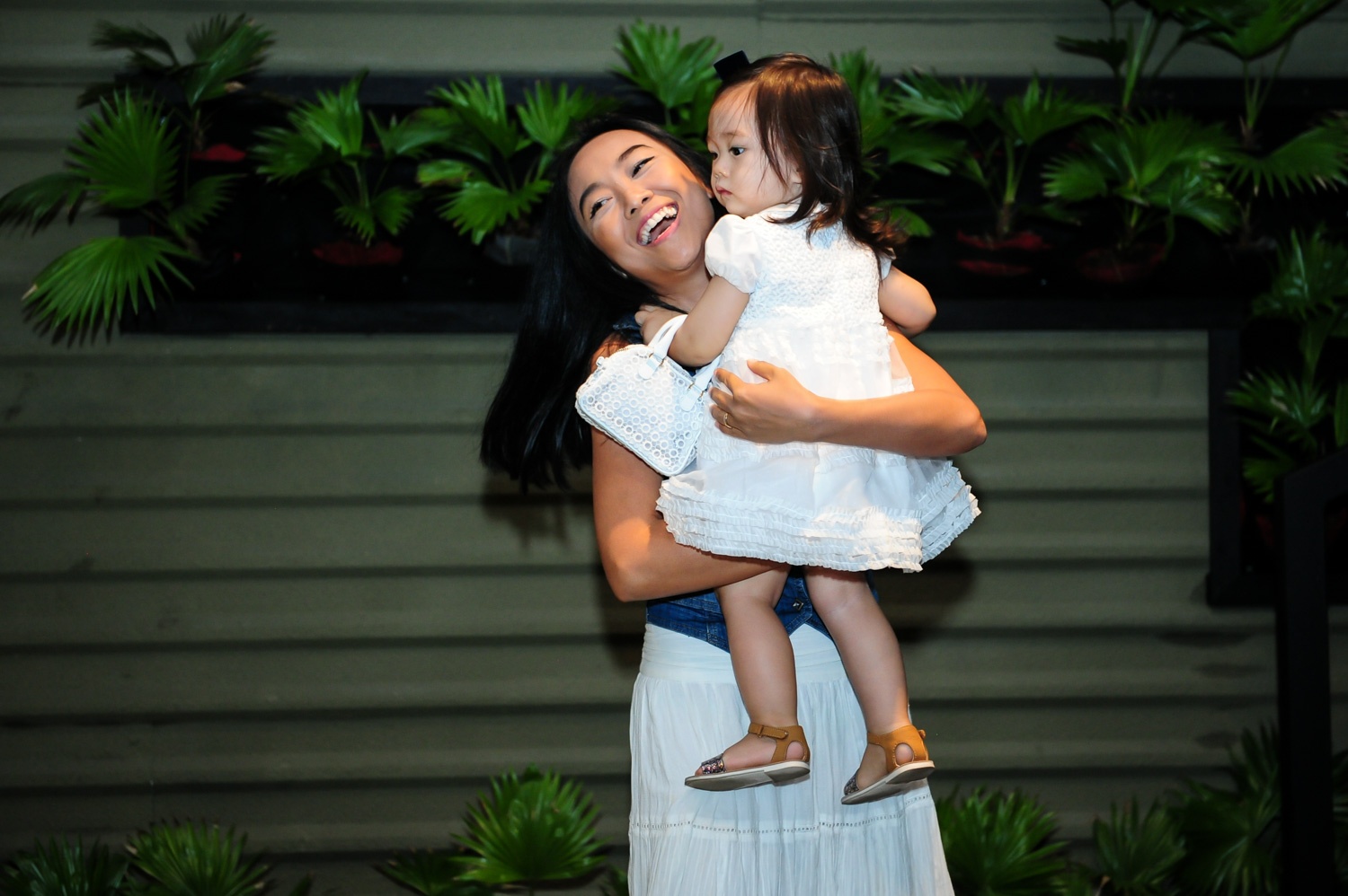 Doan Trang be con gai di hop bao hinh anh