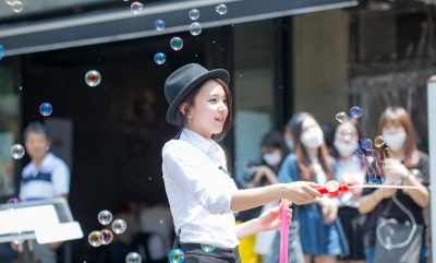 Dù mới 14 tuổi nhưng Chaeyoung đã sở hữu giọng rap mạnh mẽ, ấn tượng. Trong Sixteen, Chaeyoung được đánh giá rất cao về m