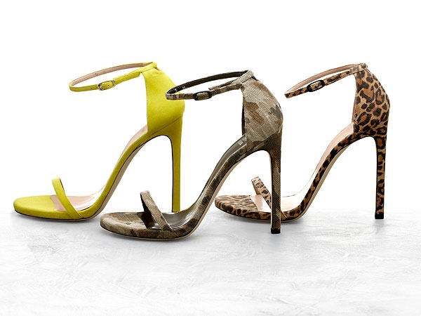 Stuart Weitzman là nhà thiết kế người Mỹ, sinh năm 1941. Ông là người sáng lập ra công ty giày quốc tế cao cấp có cùng tên là Stuart Weitzman. Nổi tiếng với những mẫu giày dép, túi xách dành cho phụ nữ mang phong cách nữ tính, thanh thoát và quý phái.