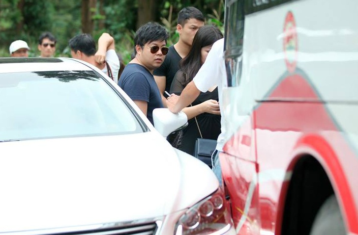 Xe Lexus cho Quang Le va cham oto khach o Sa Pa hinh anh