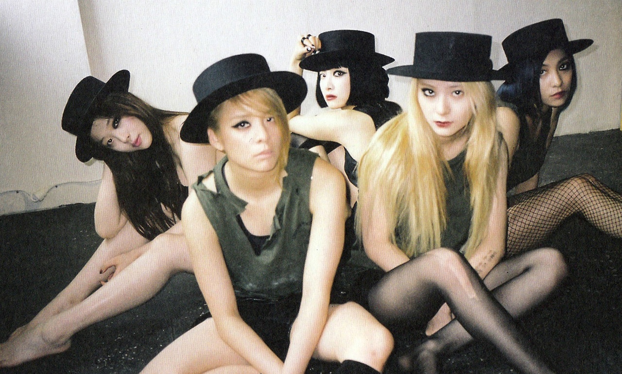 Tuy lượng thành viên trong fancafe của f(x) trong một năm qua bị giảm, song mức giảm rất thấp (3.255 người).