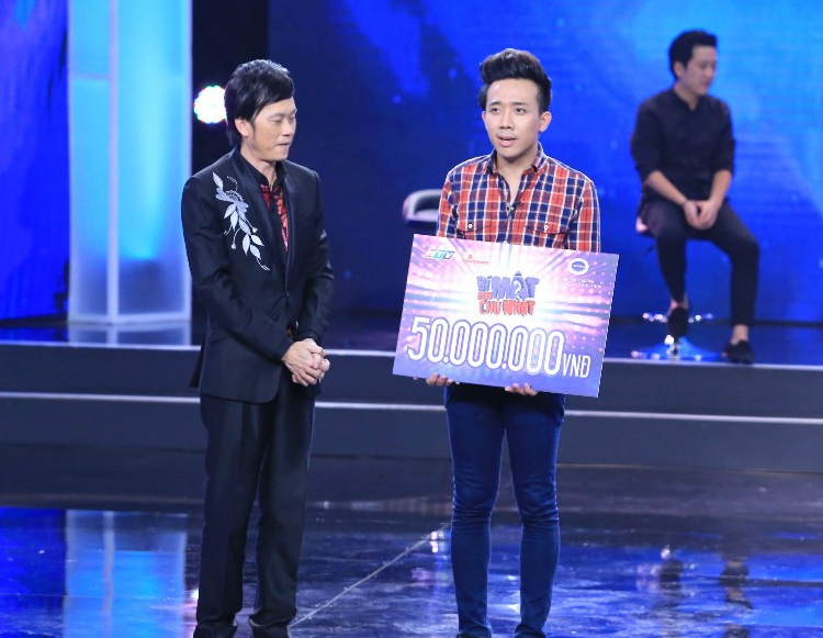 Kết thúc 5 thử thách, Hoài Linh thừa nhận sự xuất sắc của Trấn Thành vì anh ứng biến thông minh, tài tình qua các tình huống. MC nổi tiếng nhận số tiền thưởng 50 triệu đồng và ủng hộ các nghệ sĩ nghèo: Hoàng Lan, Mạc Can, Tùng Lâm.