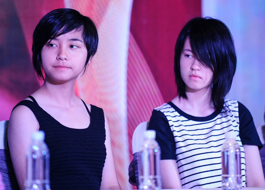 . Đặc biệt hơn, trong live show này, vợ chồng Phương Thảo – Ngọc Lễ chính thức giới thiệu 2 con gái của họ trong vai trò ca sĩ. Hai vợ chồng thường kể cho bé Na và Nấm nghe thời hoàng kim của họ, nhưng 2 cô con gái chưa hình dung được không khí âm nhạc thời ấy. Na và Nấm cũng không tin bố mẹ là cặp song ca nổi tiếng nên đây là dịp Phương Thảo muốn cho con gái cảm nhận được.