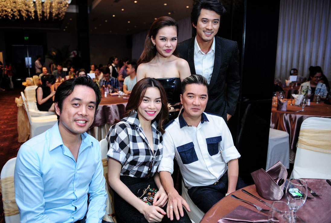Dam Vinh Hung, Ho Ngoc Ha den chuc mung Giang Hong Ngoc hinh anh