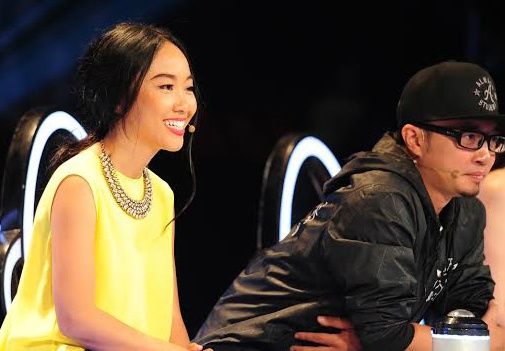 “Thỏi sô-cô-la biết hát” sẽ suy nghĩ lại về vấn đề quà cáp nếu cô còn ngồi ghế nóng mùa sau. Hơn nữa, Đoan Trang – Hà Lê lại quyết định chọn Đức Minh vì đội họ đã nhiều con gái trong khi Minh Hằng – Phan Hiển chiêu mộ cả 2. Trước sự “dụ dỗ” và nhiệt tình của nữ diễn viên, hai bé Đức Minh – Thu Trang quyết định đầu quân về đây.