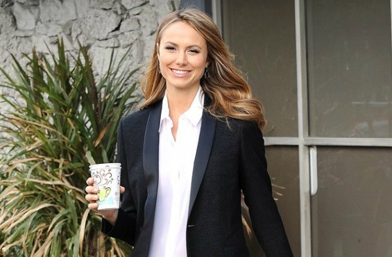 Thoi trang he thoang mat cho co nang cong so hinh anh