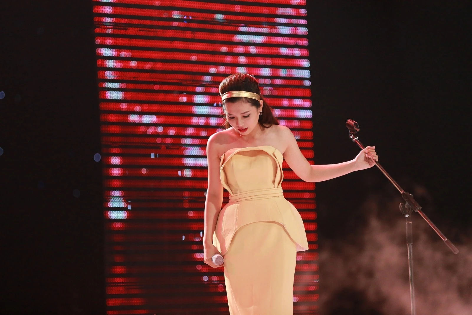 Kiều Oanh dự thi với ca khúc Và em có anh – một bản hit của Mỹ Tâm. Ca khúc cũng từng được Hoàng Quyên thể hiện trong đêm chung kết Vietnam Idol 2012. Siu Black đánh giá Kiều Oanh tràn đầy tự tin khi thể hiện ca khúc này.