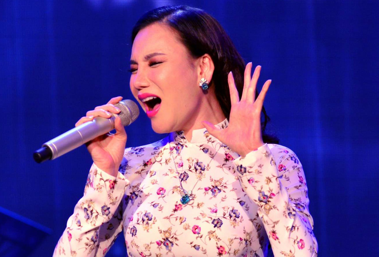 Ho Quynh Huong bat khoc vi nho nhac si An Thuyen hinh anh