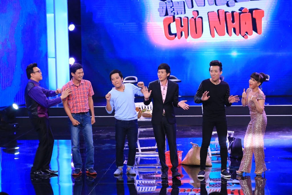 Tập 6 Bí mật đêm chủ nhật phát sóng tối 2/8 trên HTV7 mang lại nhiều tiếng cười thú vị đến từ sự tung hứng của những cây cười đình đám.