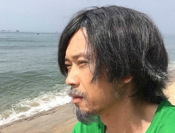 Hoai Linh de rau toc muoi tieu trong phim moi hinh anh