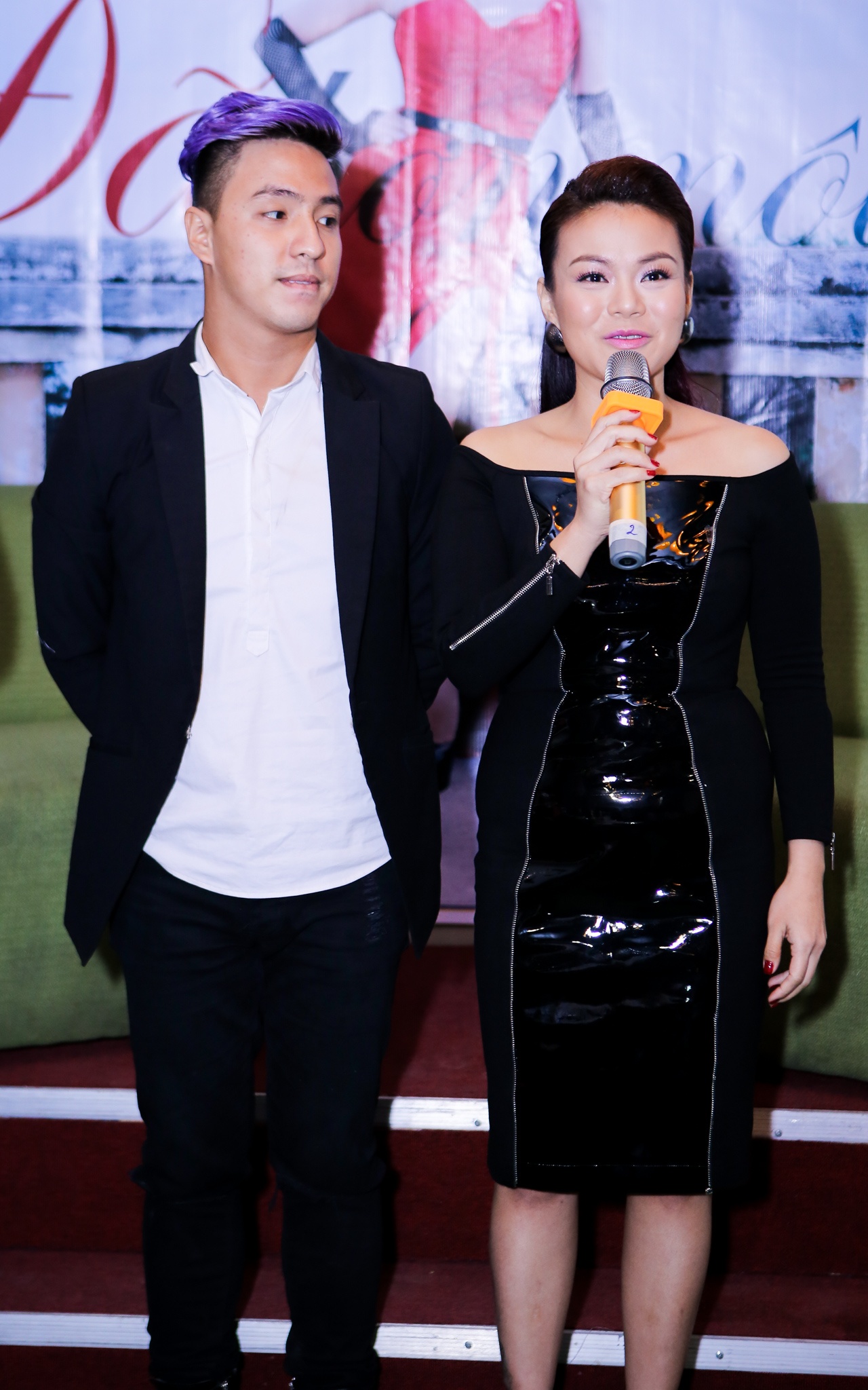 Chứng kiến những cam go